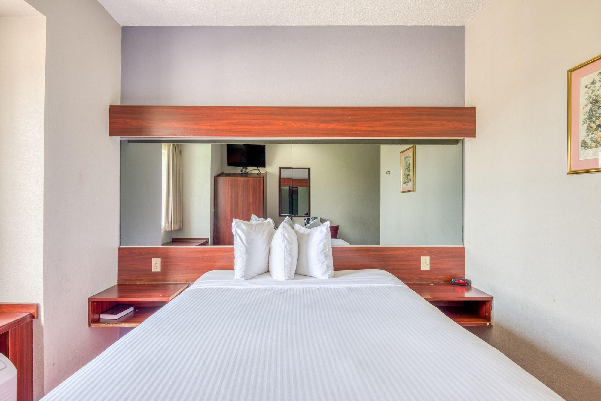 Trident Inn & Suites, Baton Rouge (Adults Only) Prairieville Bagian luar foto